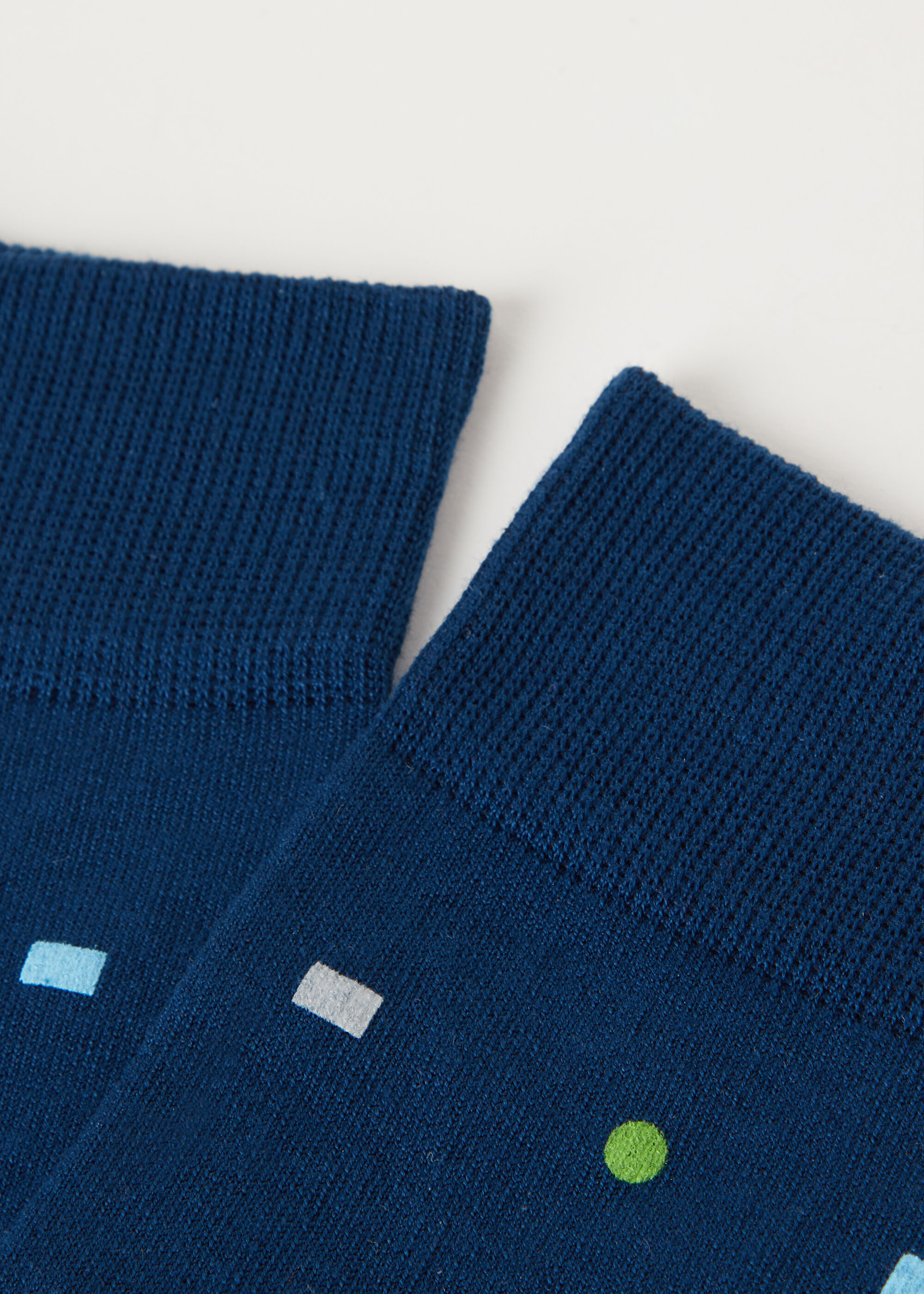 Herrensocken mit geometrischem Muster