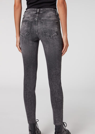 Vaqueros Super Skinny con Botones