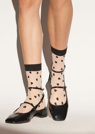 Prozirne kratke čarape od 15 dena s motivom srdaca preko cijele površine