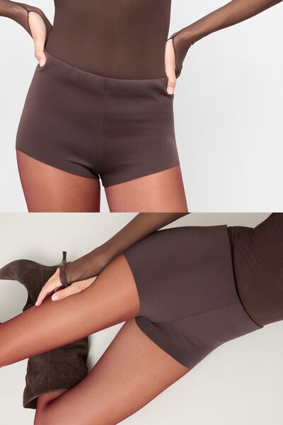 Hot Pants aus Soft Touch-Gewebe Frau