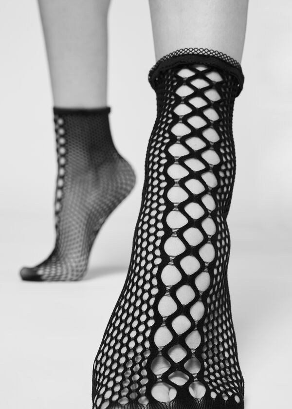 Short mesh socks