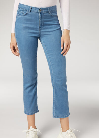 Eco gecropte flared jeans in licht denim
