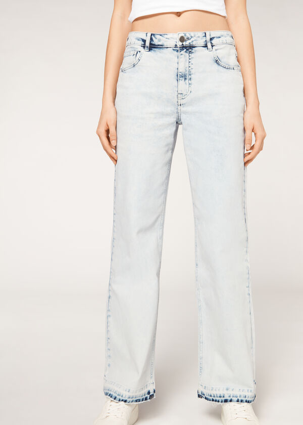 Wide-Leg Frayed Jeans