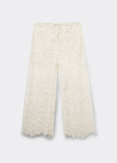 Häkel-Palazzohose mit Blumenmuster