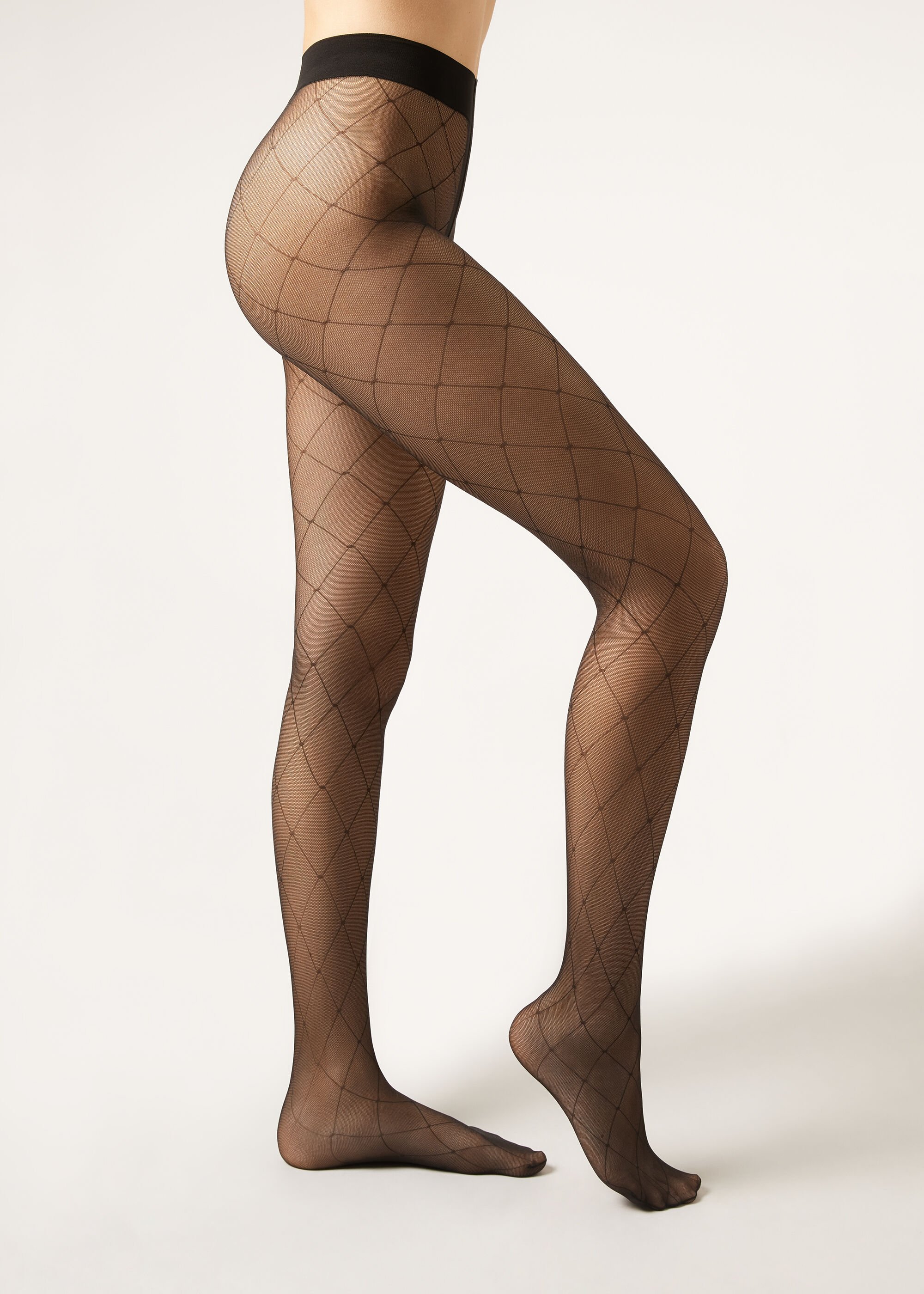 Diamond-Patterned Tights