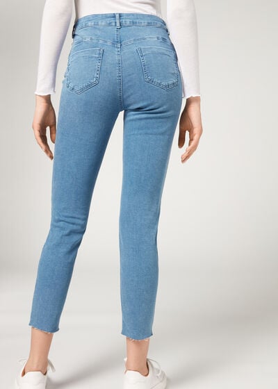 Soft Touch Push-Up-Jeans mit Riss