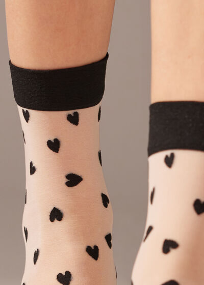 Priehľadné 15-denové krátke ponožky s celoplošným srdiečkovým vzorom