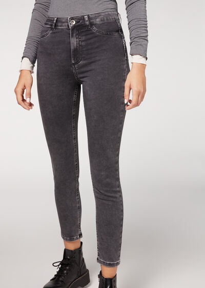 Jeans push-up in tessuto morbido