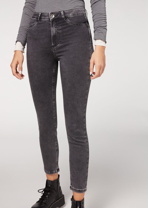 Push-up and soft touch jeans