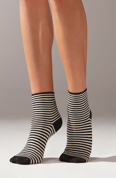 Kurze Socken mit Cashmere, Streifenmuster und Glitzergarn