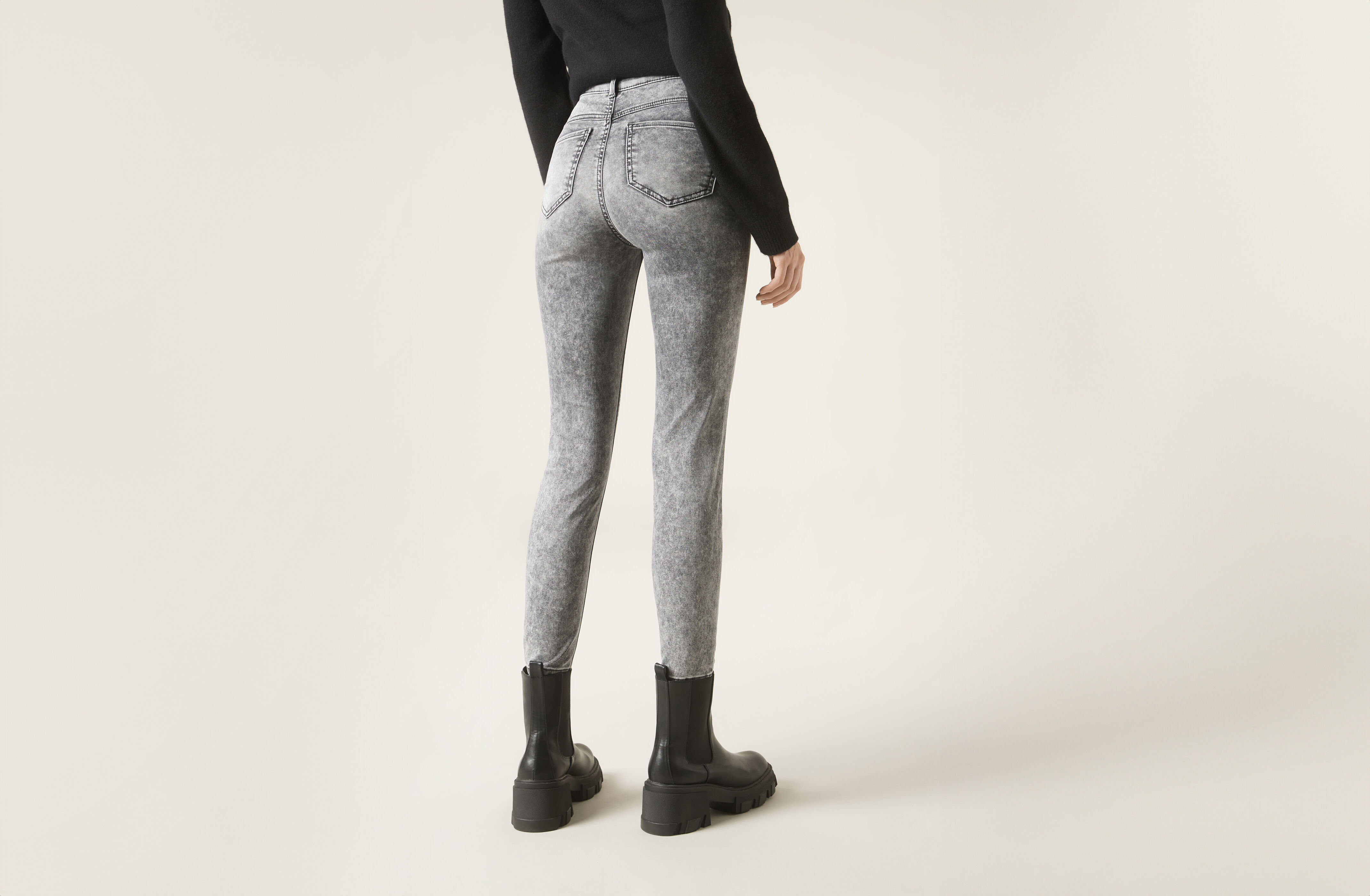 Soft Touch High-Waist Skinny Push-up Jeans