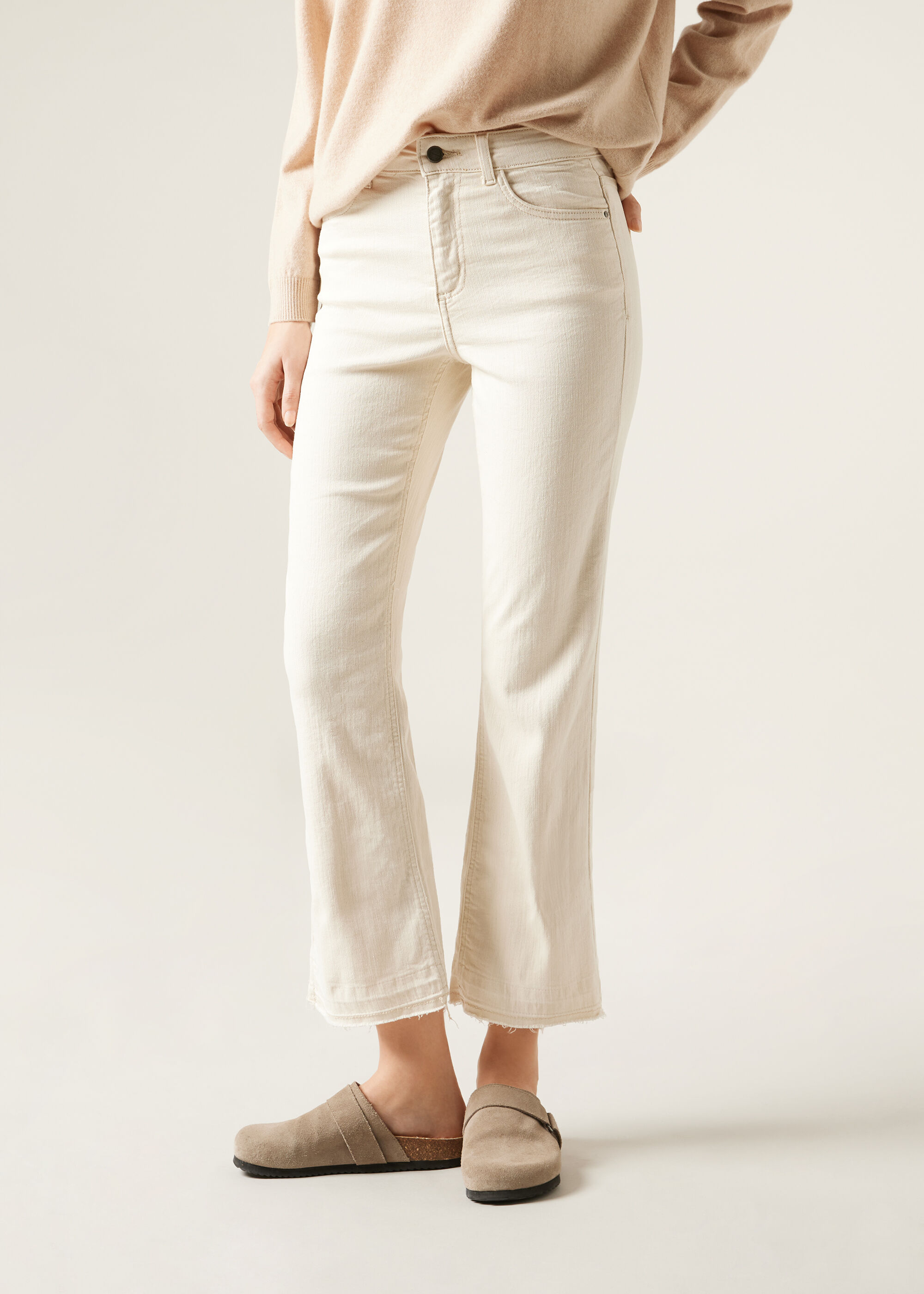 Cropped Flared Jeans