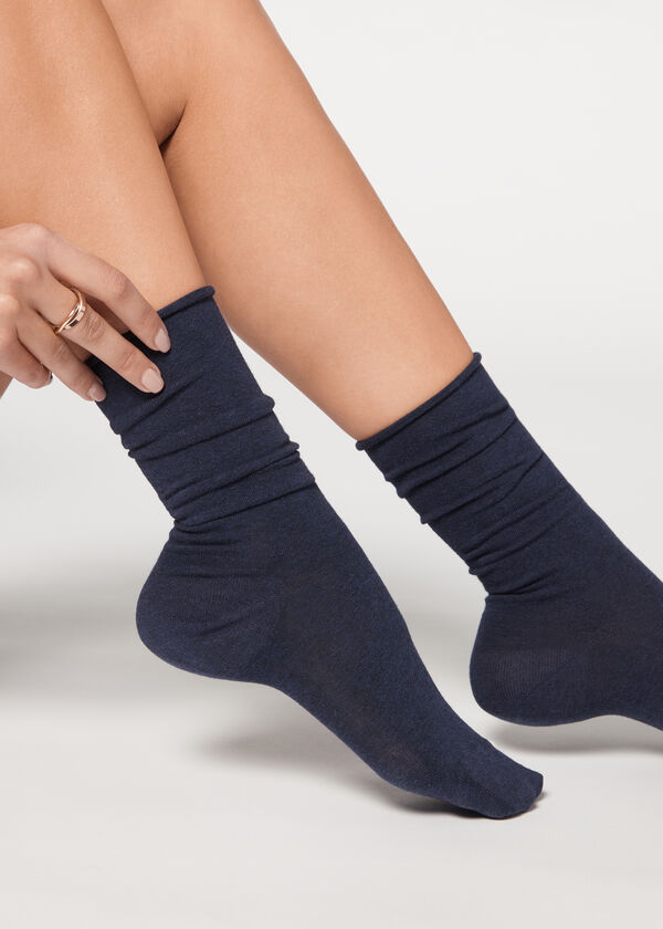 Women’s Smooth Cotton Mid-Calf Socks