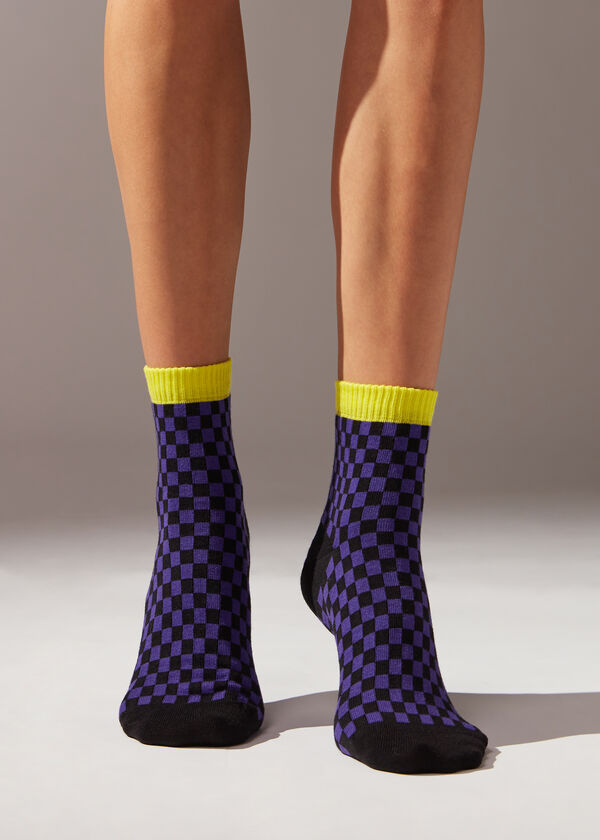 Kurze Socken mit Schachbrettmuster