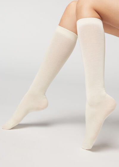 Lange Socken aus Wolle und Baumwolle