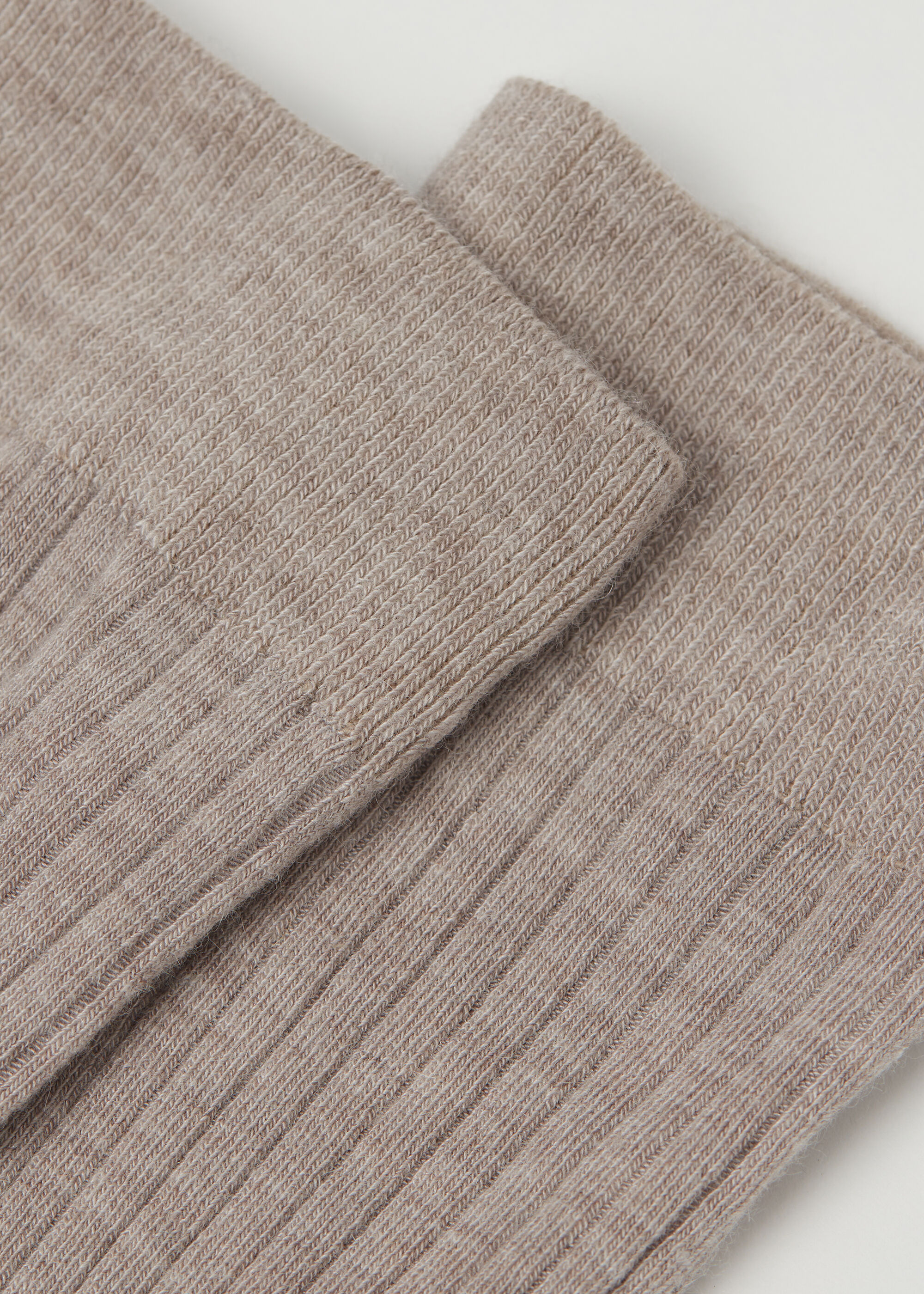 Lange gerippte Socken mit Cashmere