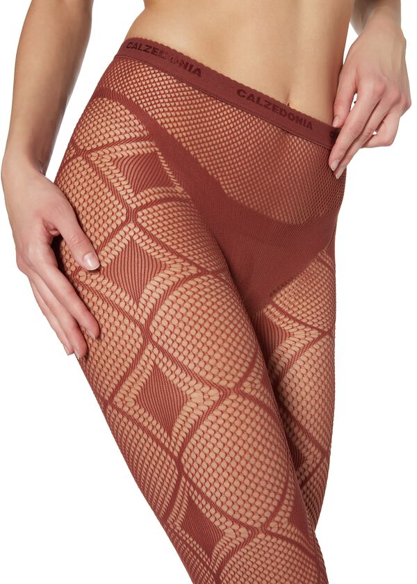 Diamond-patterned fishnet tights