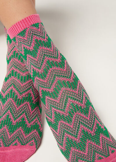Krátke ponožky s farebným cikcakovým vzorom