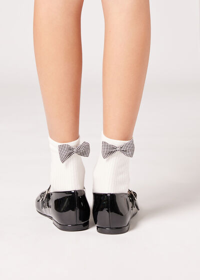Fiyonklu Kısa Kız Çocuk Çorabı