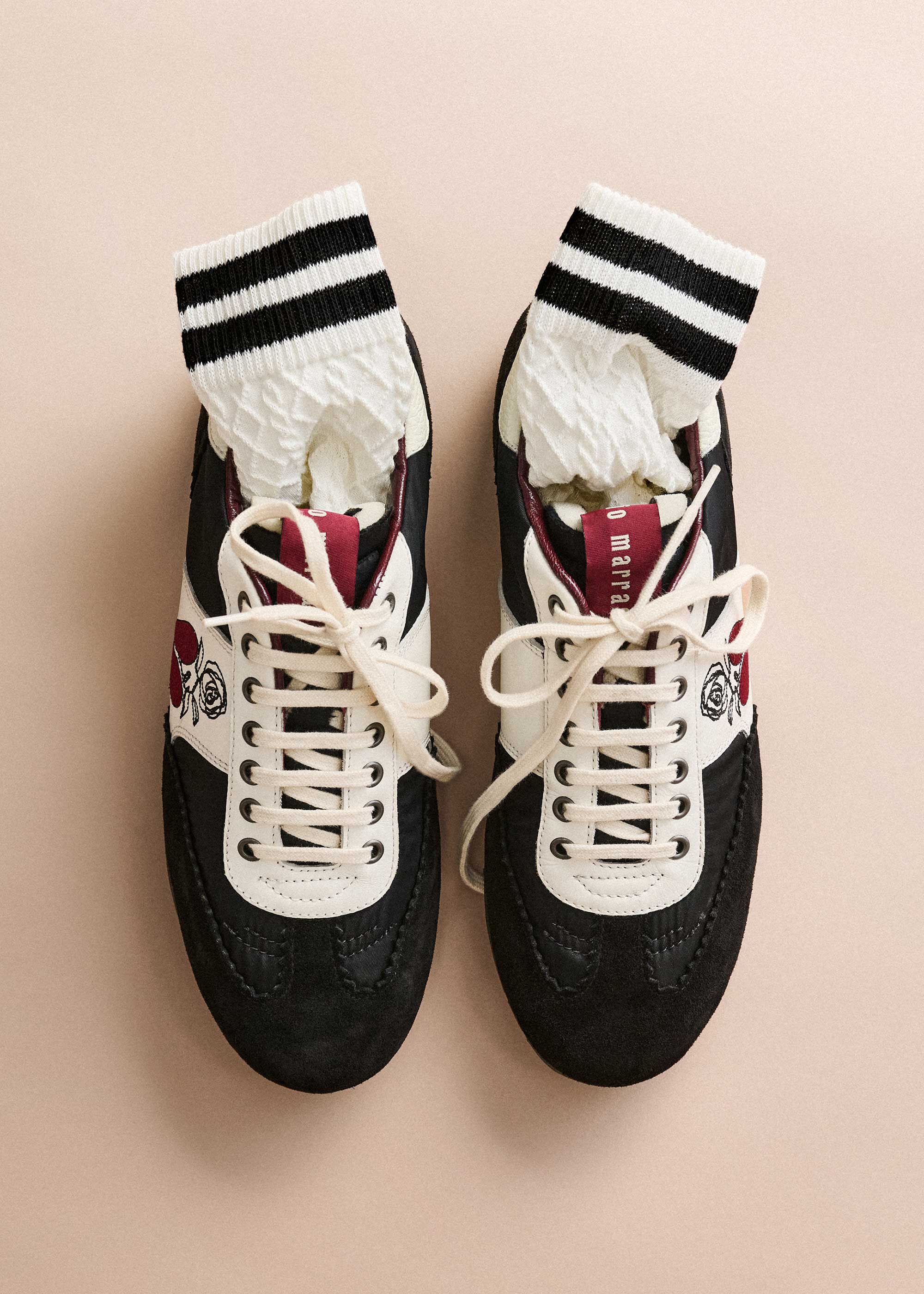 Gemusterte Socken