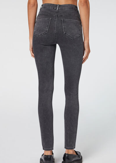 Vaqueros Push Up Skinny con Strass y Tachuelas