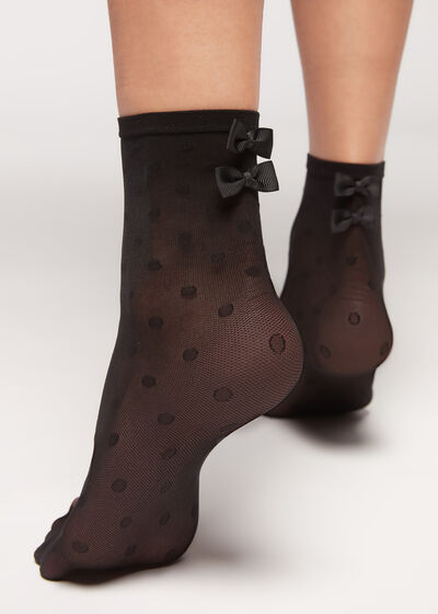 Krátké puntíkované tylové ponožky s mašličkami