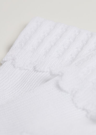 Krátké elegantní kojenecké ponožky