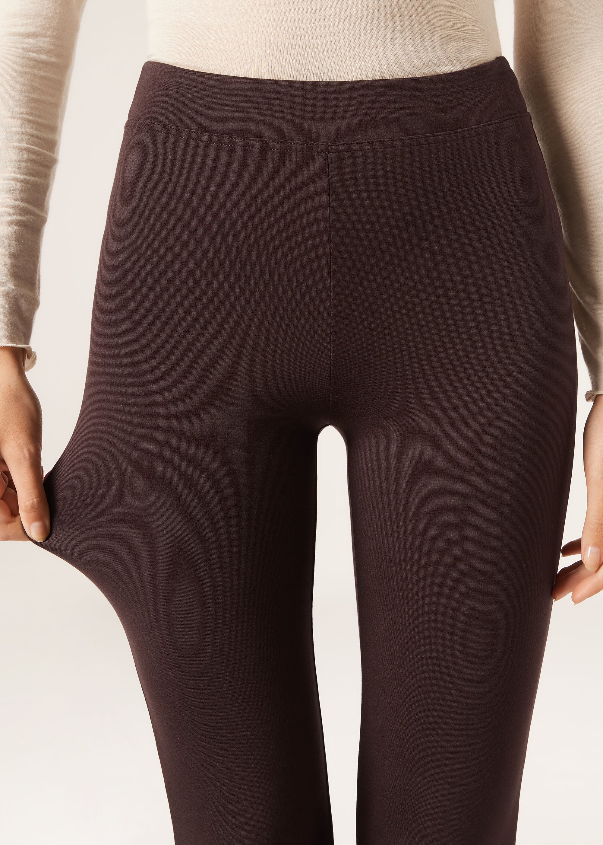 Pantaloni Flare