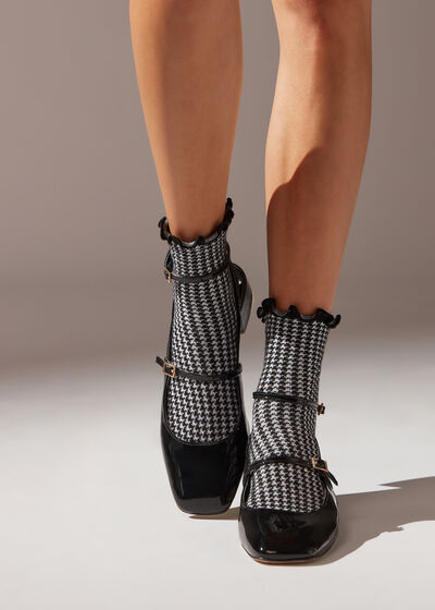 Houndstooth Motif Short Socks