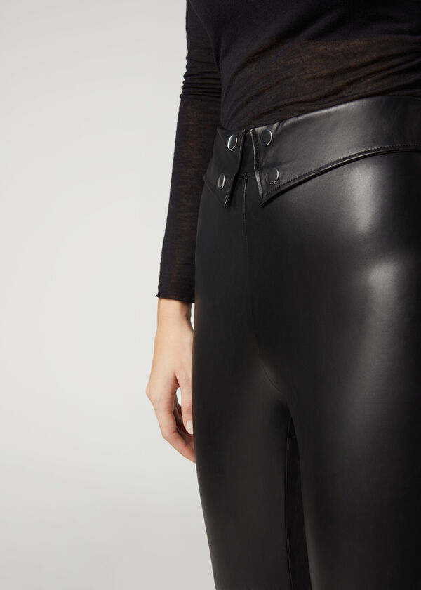 Leather-look leggings with detail at the waist