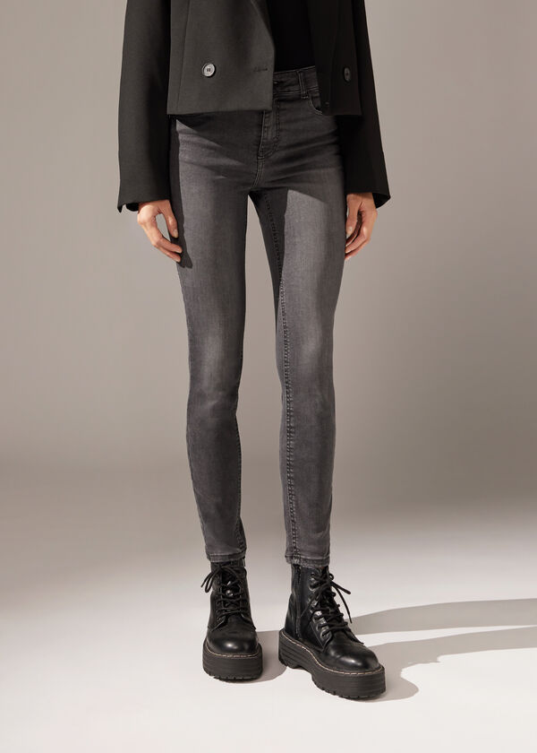 Ultra Stretch Super Skinny Jeans