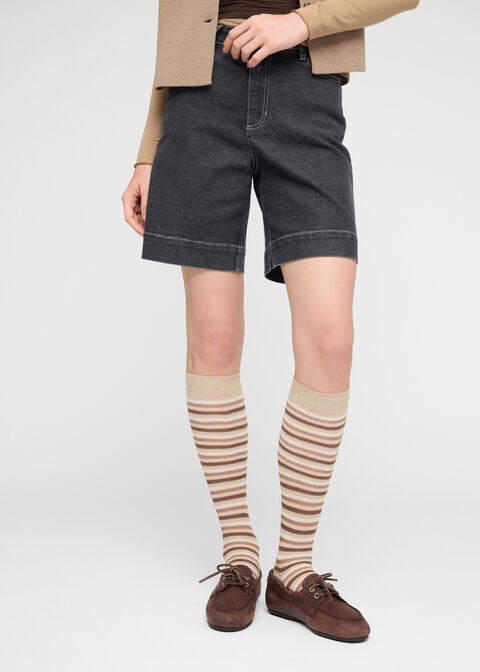 Lange gemusterte Socken