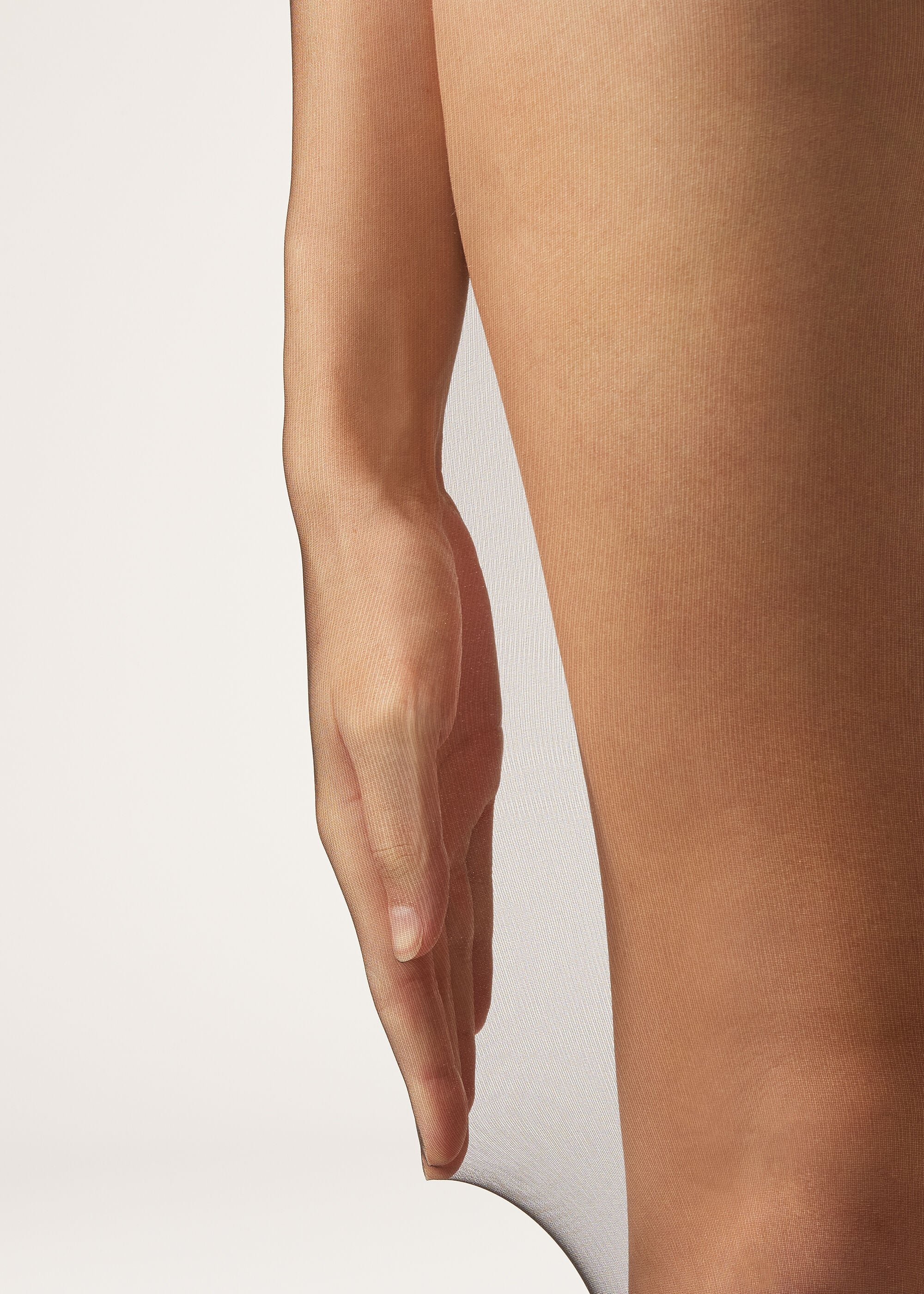 20 denier doorzichtige panty met achternaad