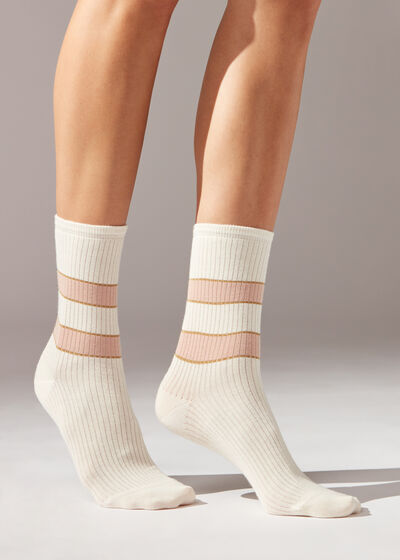 Krátké žebrované ponožky s pruhovaným motivem
