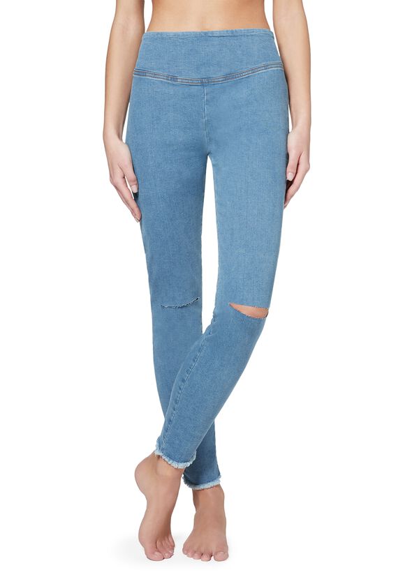 What To Wear With Ripped Leggings