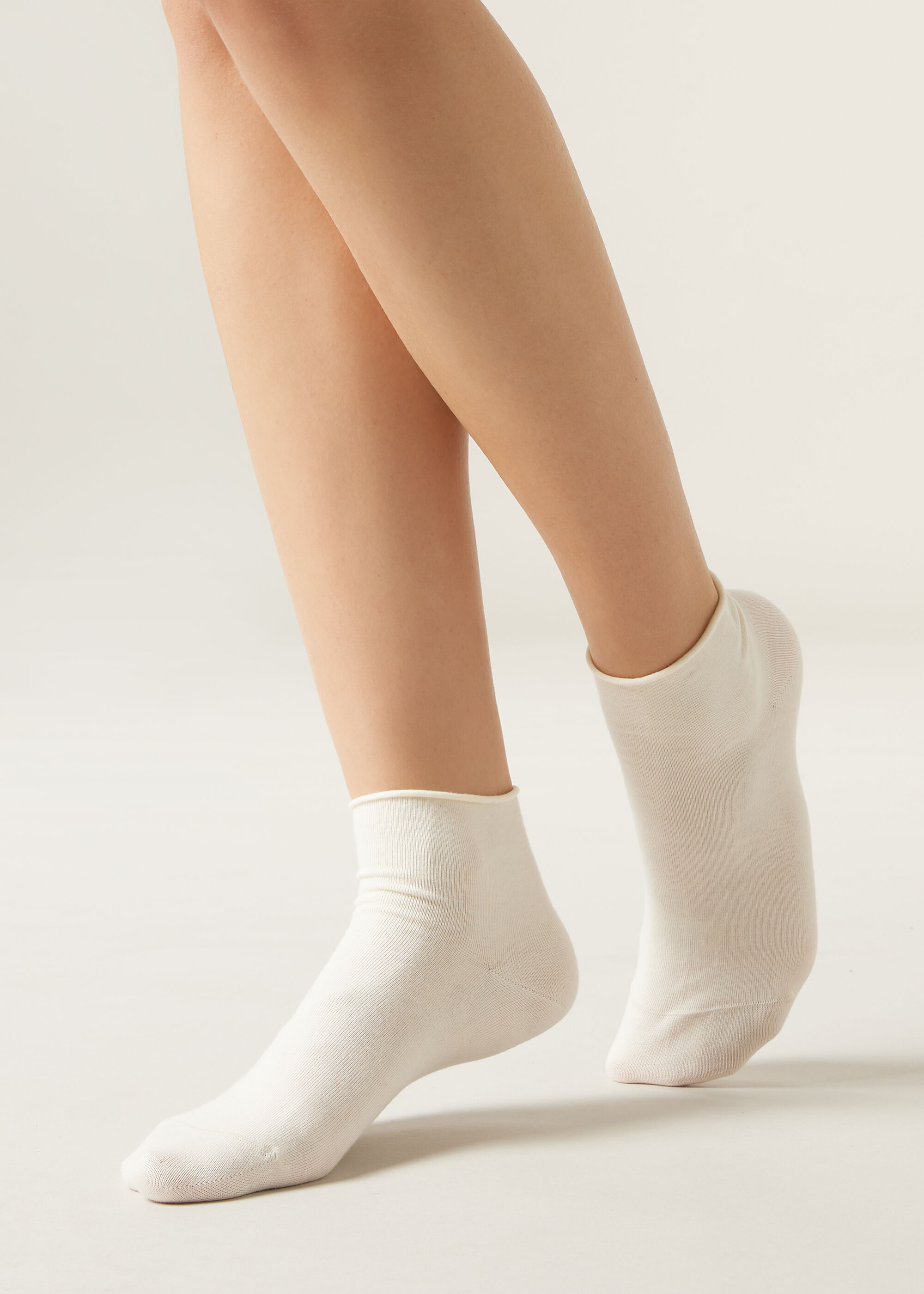 Kurze Baumwollsocken ohne Rand