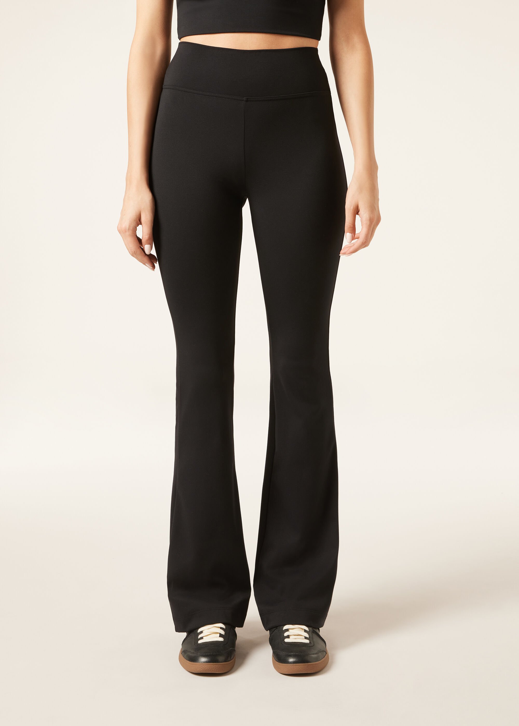 Pantalón Acampanado Soft Touch First Class