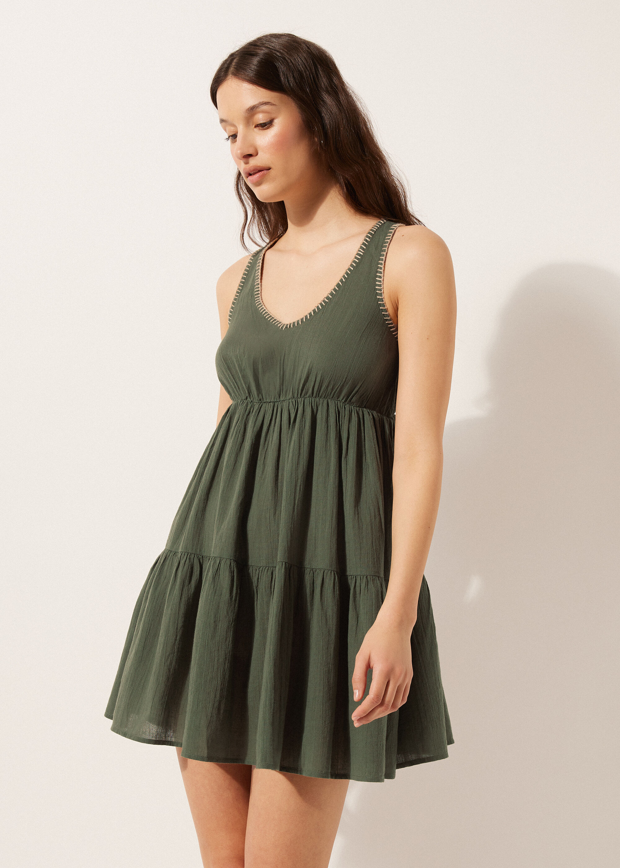 Vestido Curto Bordado