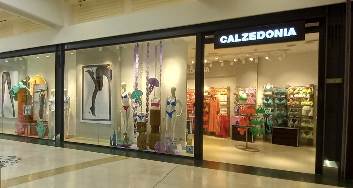 and swimsuits in Carcaixent at Avenida Boticario Bodi, Snc B 17 B 18 | Calzedonia