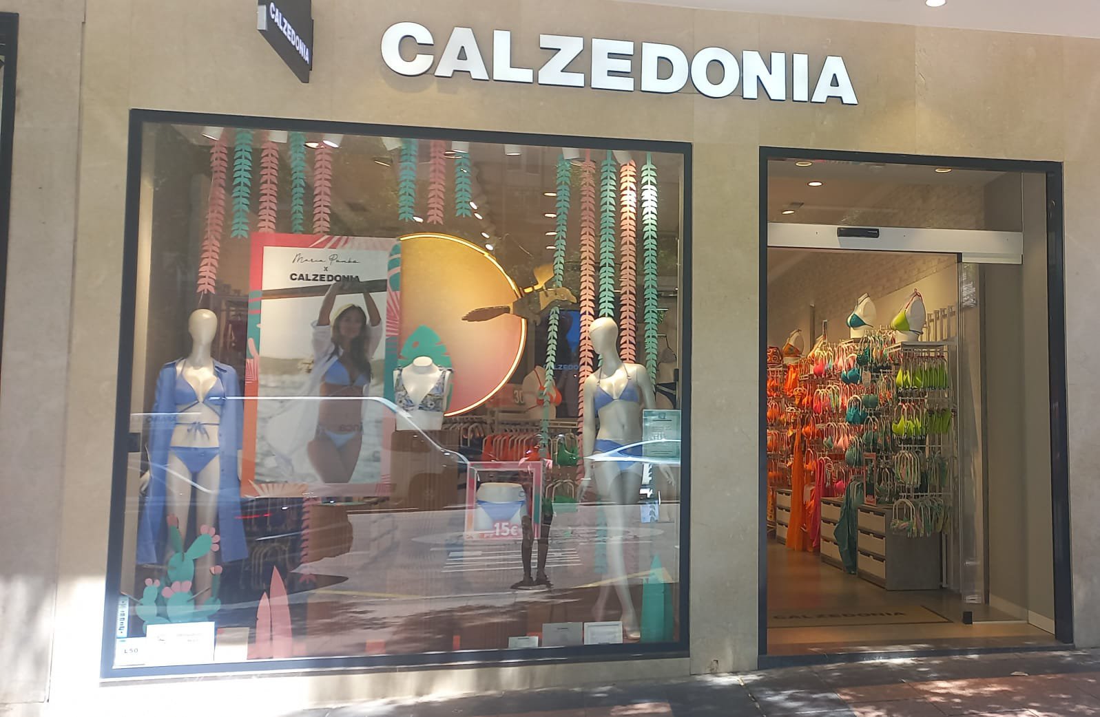 Tienda de bañadores medias Calle Goya,73 | Calzedonia