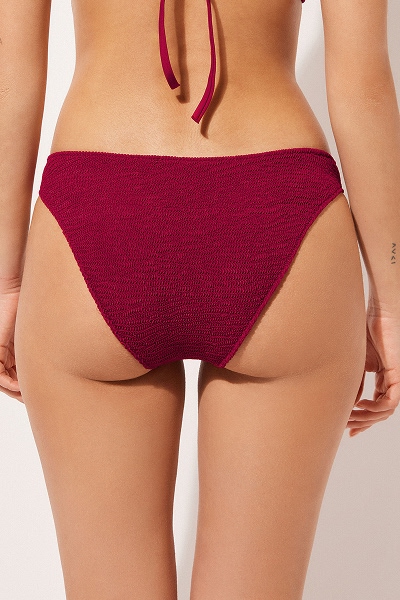 Low Rise Bikini Bottoms: Timeless Swimwear