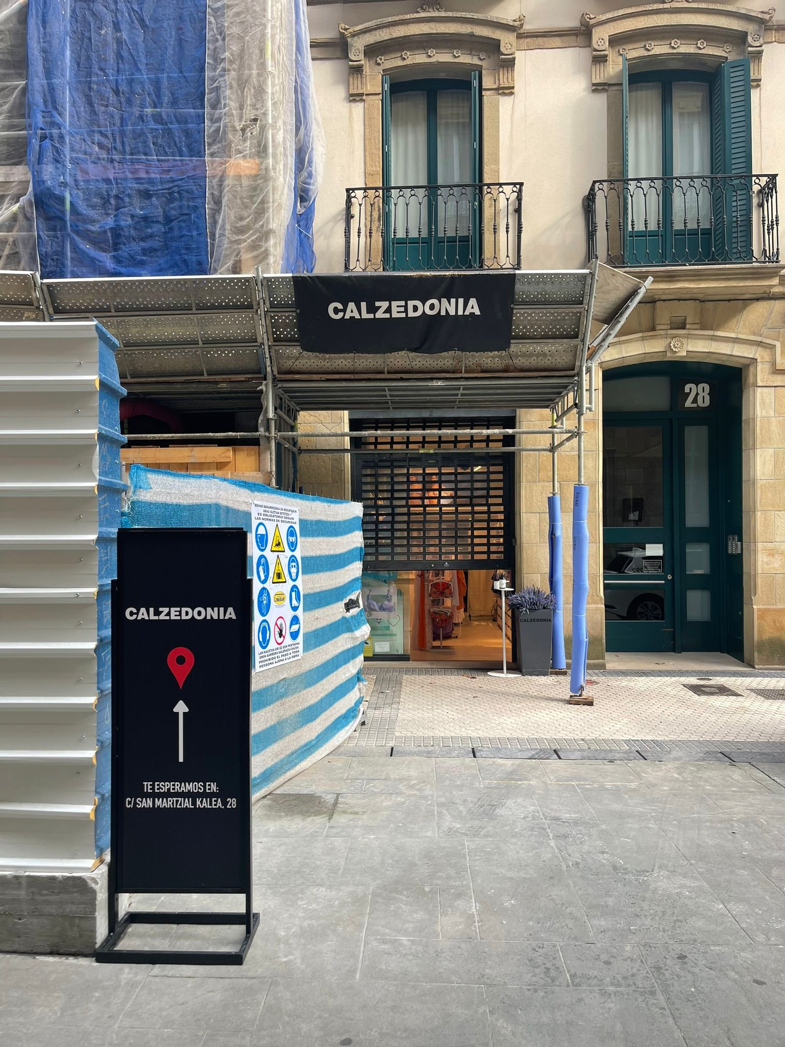 atractivo Por separado anchura Tienda de bañadores y medias Donostia-San Sebastián Calle San Marcial,28 |  Calzedonia