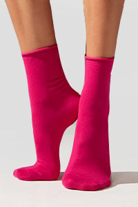 Women's Short Socks: Plain & Patterned Styles