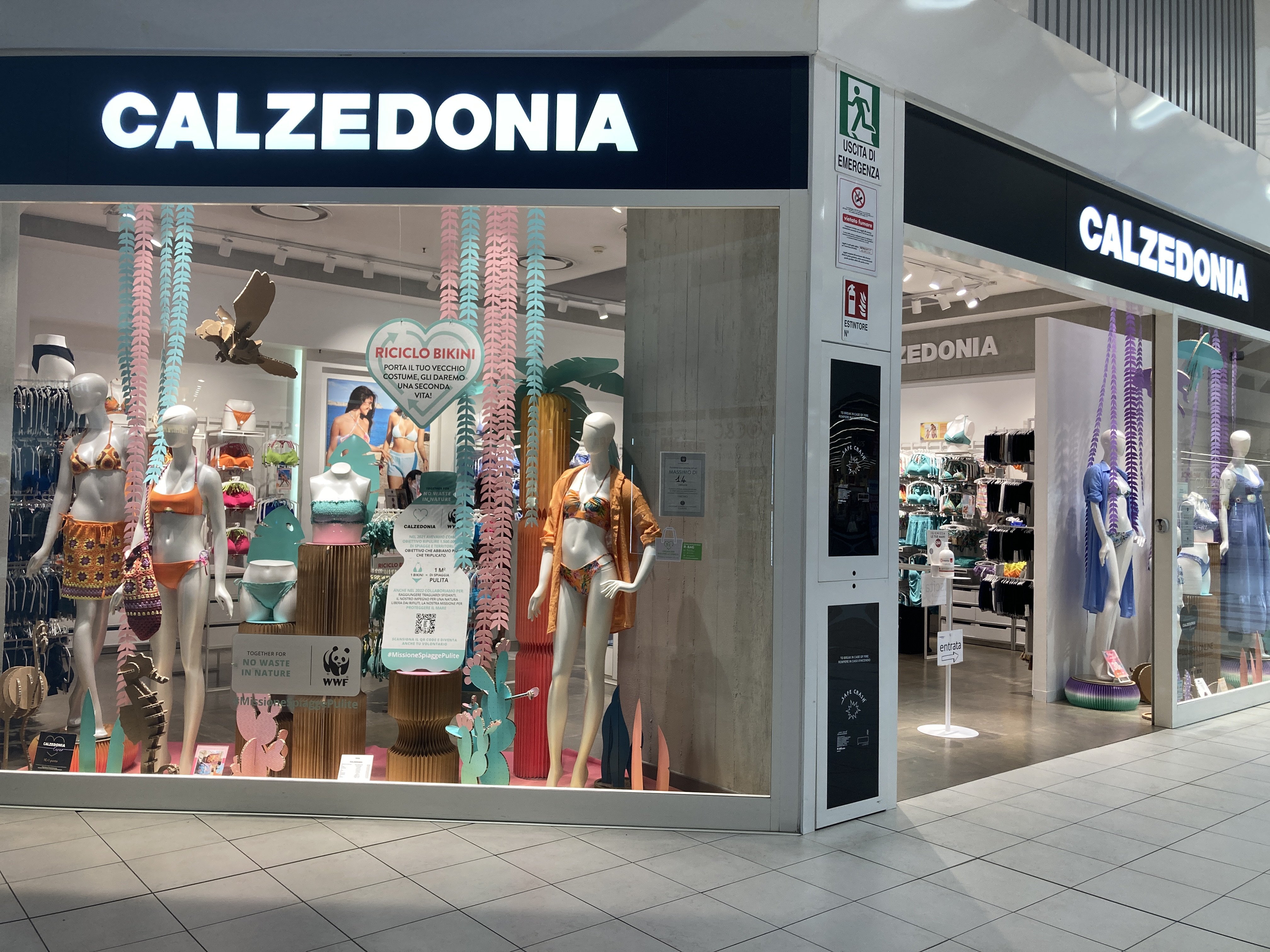 https://www.calzedonia.com/on/demandware.static/-/Library-Sites-CalzedoniaContentLibrary/default/dw95f9316e/storeImages/CLZ_CCF7_001.jpg