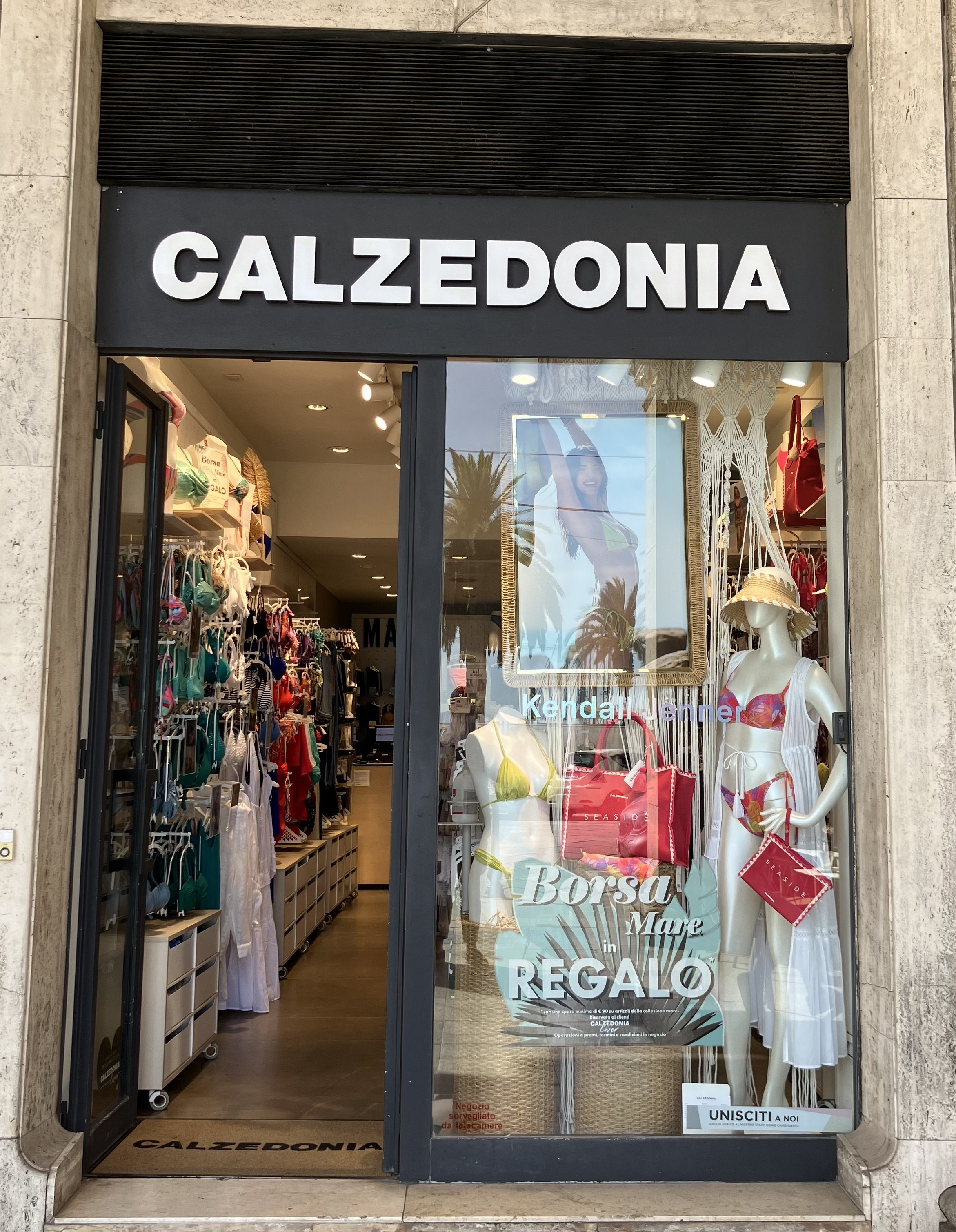 Negozio di costumi, collant e calze Cagliari Via Roma,129 | Calzedonia
