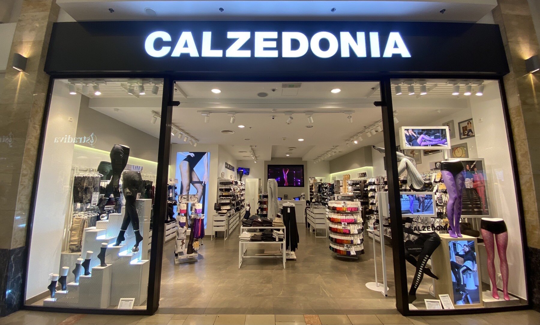 Calzedonia BUDAPEST SC ARENA PLAZA