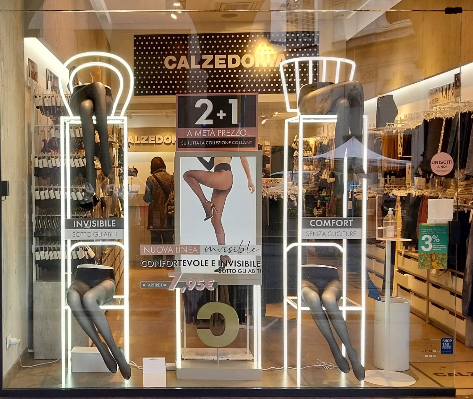 Hosiery and swimsuits store in Varese at Corso Aldo Moro,9