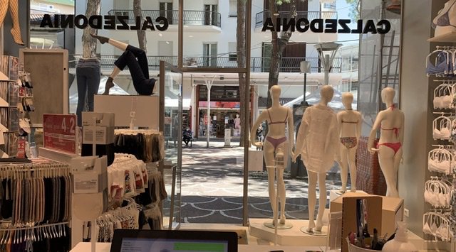 Calzedonia CATTOLICA VIALE BOVIO 7/9