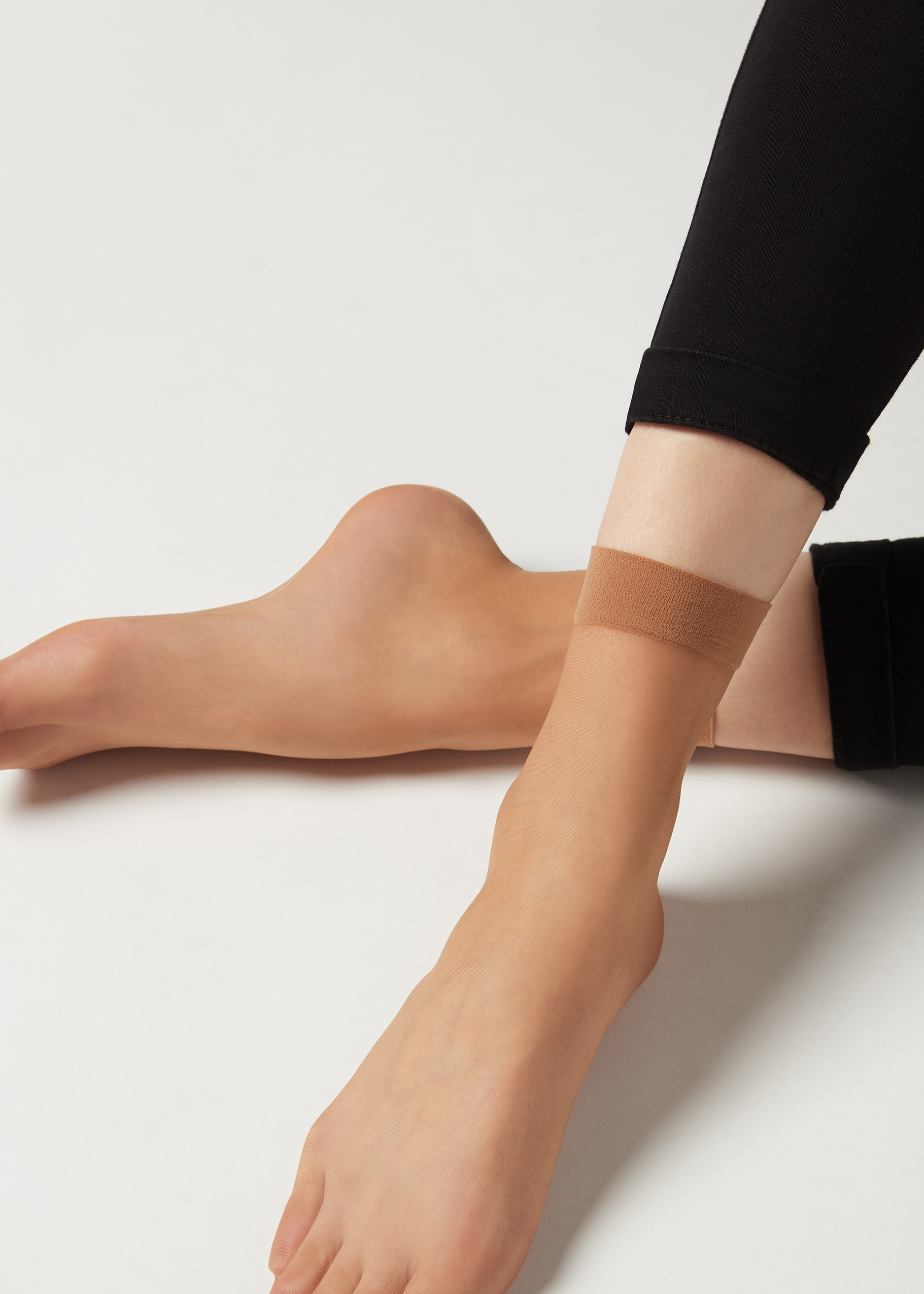 8 Denier Ultra Sheer Socks - Short socks - Calzedonia