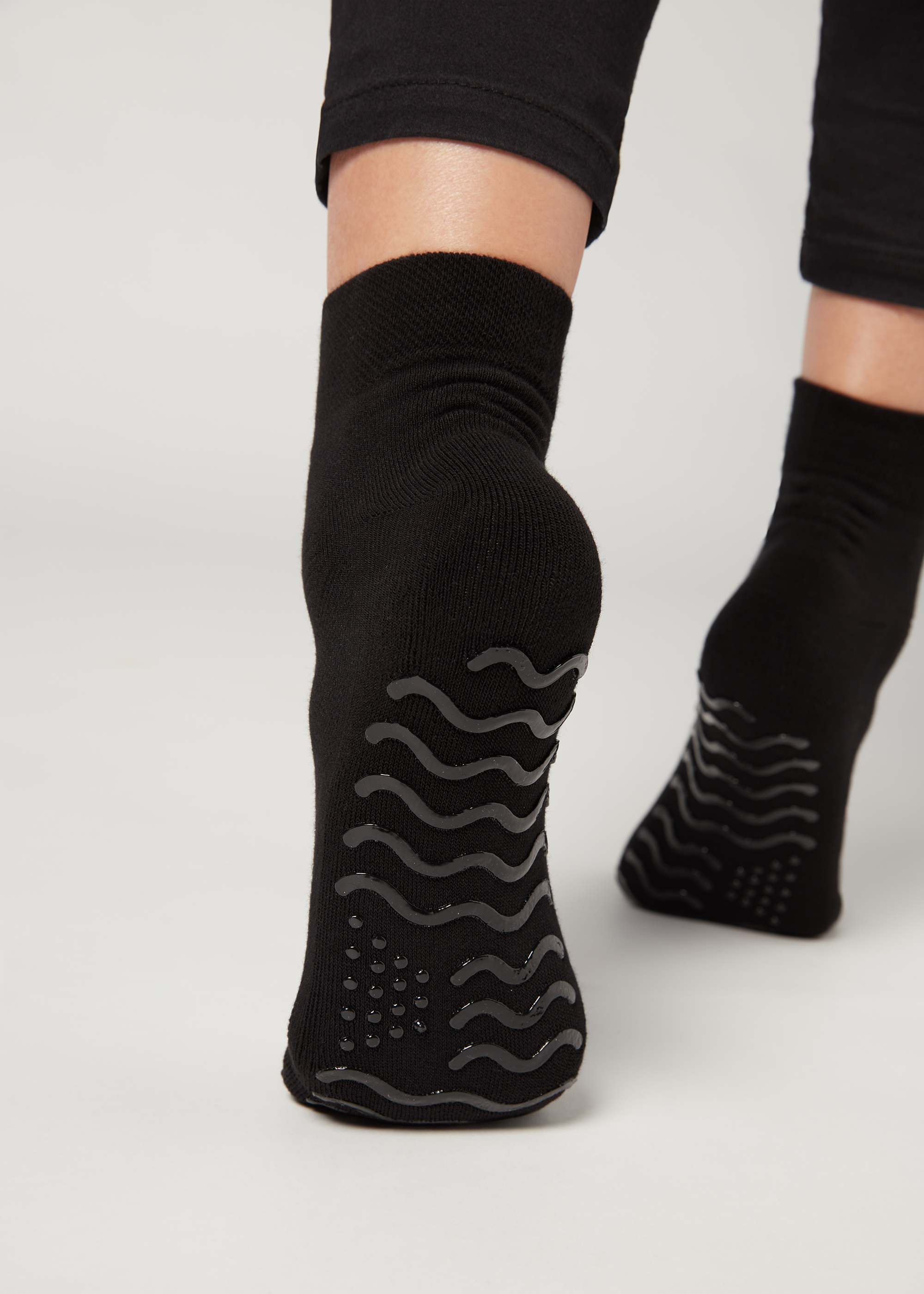 New Style 4 Pairs Socks For Women Pilates Socks Non Slip Grip